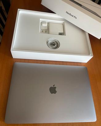 Apple MacBook Pro 15 i7 32gb 512gb pro vega 20