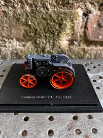 modellino trattore 