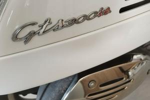 VESPA GTS 300 