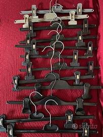 GRUCCE IN PLASTICA CON PINZE