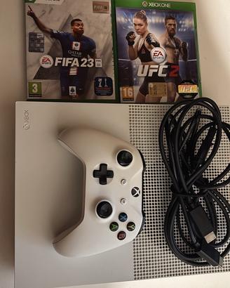 Xbox One + Controller wireless + 2 Giochi