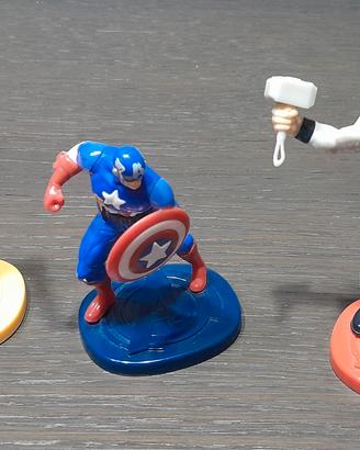 Lotto di 3 Personaggi Avengers Marvel Kinder Maxi