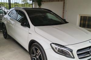 Mercedes GLA 220