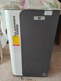 stufa pellet termoboolee laminox idro 24kw