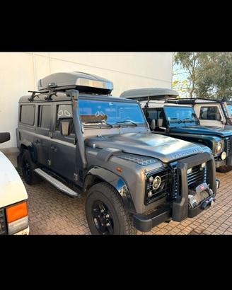 Land rover defender 2011  td4 7 posti