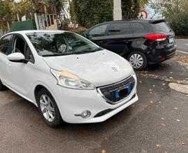 Peugeot 208 1.4 HDi 68 CV 5 porte GARANTITA 12 MES