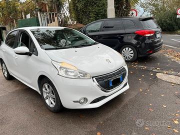 Peugeot 208 1.4 HDi 68 CV 5 porte GARANTITA 12 MES