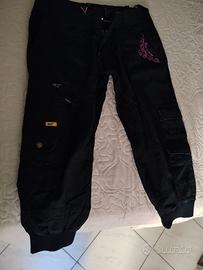 Pantaloni sotto il  ginocchio modello cargo