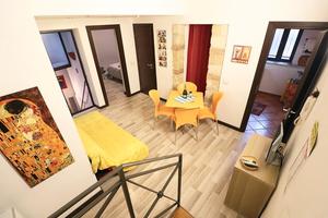 Corso tukory - camere, vicino supermercato marotta