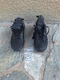 Scarpe da calcio Adidas in pelle TG 42