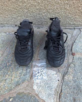 Scarpe da calcio Adidas in pelle TG 42