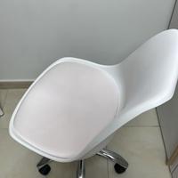 Sedia scrivania bianca con ruote