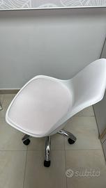 Sedia scrivania bianca con ruote
