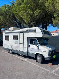 Camper mansardato Fiat Ducato omologato 5 posti