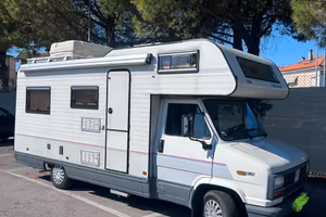 Camper mansardato Fiat Ducato omologato 5 posti