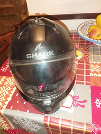 Casco shark tagliam