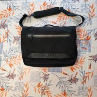 Comoda e moderna borsa porta computer. Roncato