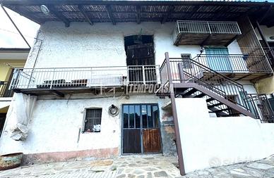 TERRATETTO CON CORTILE PRIVATO!