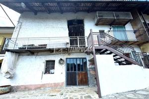 TERRATETTO CON CORTILE PRIVATO!