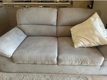 Mobile Tv e divano due posti