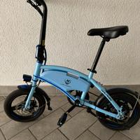 Miny bike elettrica con accelleratore fino a 30km