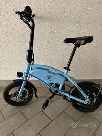 Miny bike elettrica con accelleratore fino a 30km