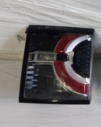 Fanale posteriore dx land rover discovery sport 18