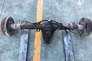 Assale posteriore Mercedes G240 Diesel