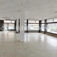 Oltre 3 vetrine a Maniago