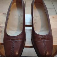 scarpe donna vero cuoio n. 37, 5 colore marrone.