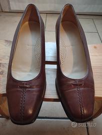 scarpe donna vero cuoio n. 37, 5 colore marrone.