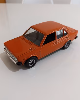 Modellino 131 Mirafiori 1:24 Martoys arancio