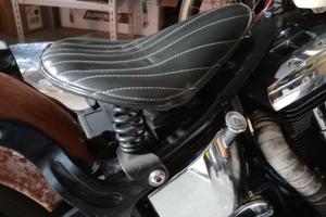 sella singola a molle per Harley Davidson 1340