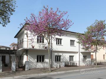 Casa Bianca bilocale 3 persone vicino centro