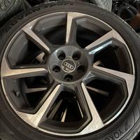 Quattro cerchi originali completi per AUDI Q3