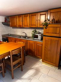 Cucina in legno massello