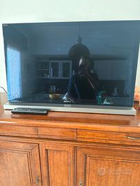 Tv televisore Sony Bravia con barra audio