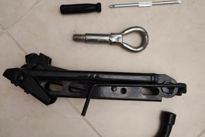 Kit cric auto Opel originale con gancio traino