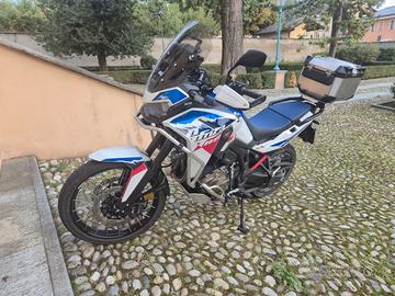 Africa Twin CRF 1100 L - TRICOLOR 09/2024