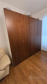 Cucina a scomparsa artigianale. Pari al nuovo