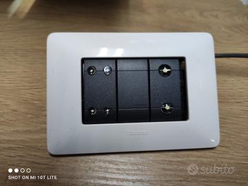 Faretti segnapasso accensione touch