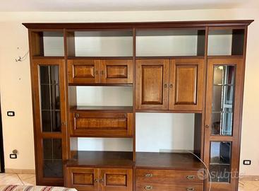 Parete attrezzata in legno color  noce