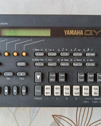 Sequencer Yamaha QY10