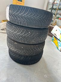 Gomme invernali jeep renegade 215 60 R17 nuove