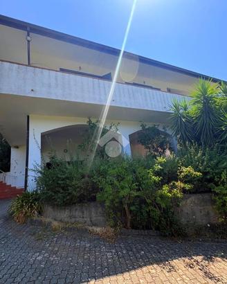VILLA SINGOLA A MENDICINO