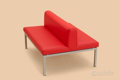 Divano vintage in pelle rossa