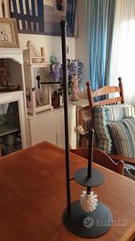 Piantana ferro battuto antichizzato. Mai usata