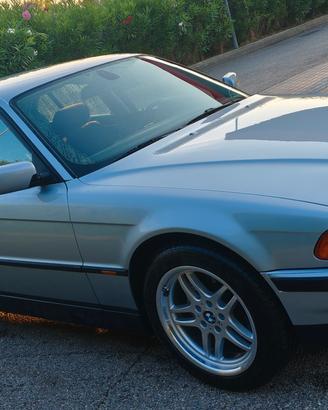 BMW 735i , 3500cc, 235cv, E38, V8, TARGA ORO ASI