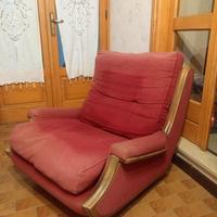 Divano e poltrone anni 60 da rifoderare.