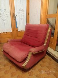 Divano e poltrone anni 60 da rifoderare.